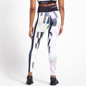 Henry Holland - On The Move Leggings | White Hero Print